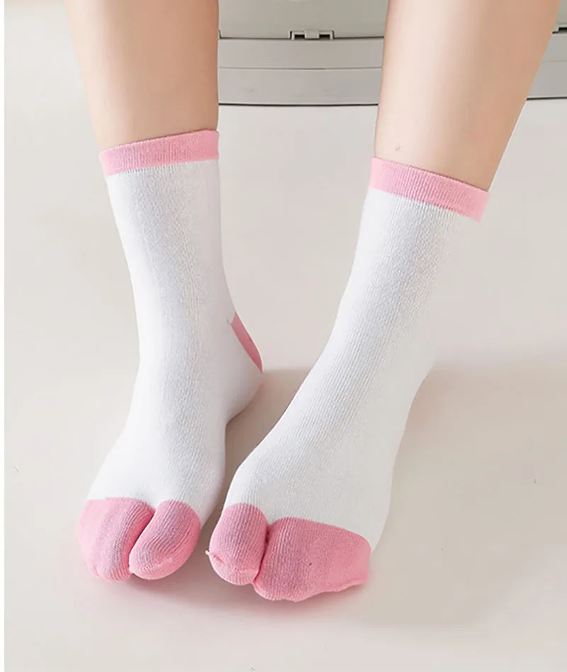 Spring Summer Colorful Two Fingers Mid Tube Socks For Women INS Fashion Split Toe Crew Socks Sweat-absorbing Cotton Sports Socks