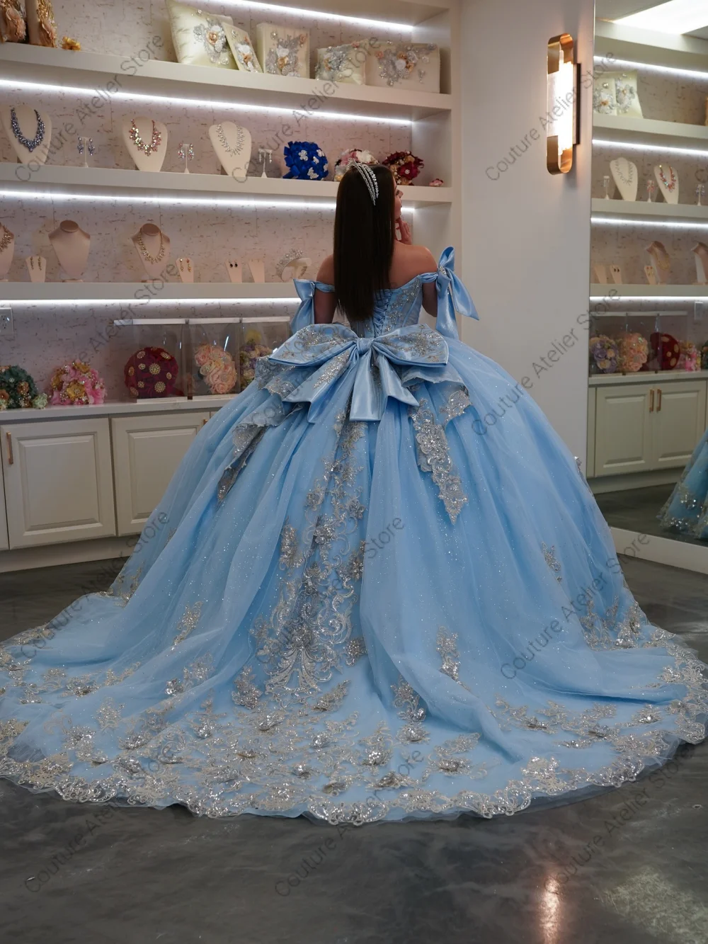 Himmelblaues schulterfreies Quinceanera-Kleid mit Applikationen, Ballkleid, Rüschen, Perlen, mexikanisches 2025, Geburtstags-Luxuskleid, individuell gestaltet