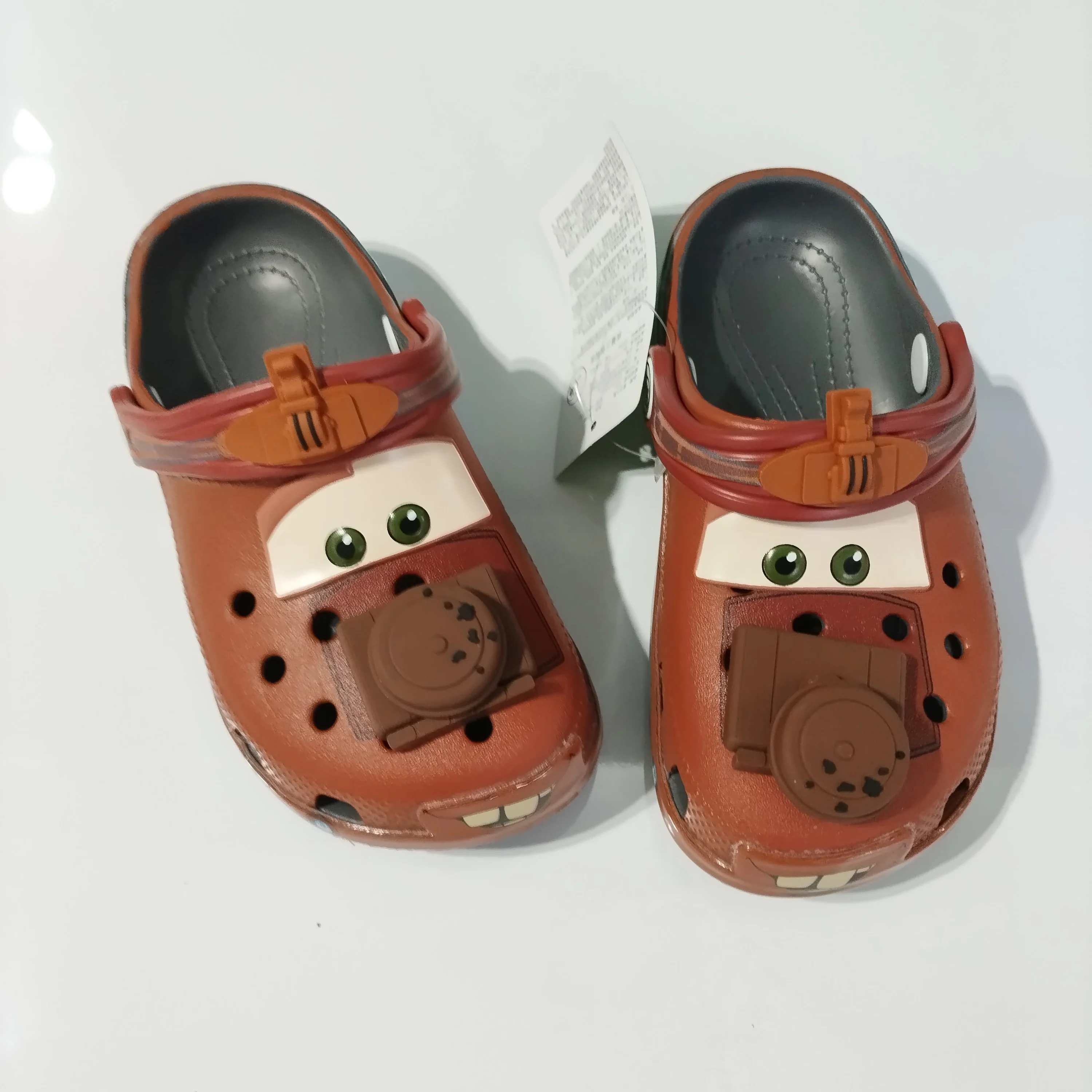 Mcqueens Pixar Mater zapatillas impermeables de dibujos animados para niños sandalias con agujeros sandalias para exteriores Casual transpirable Eva regalo para niño