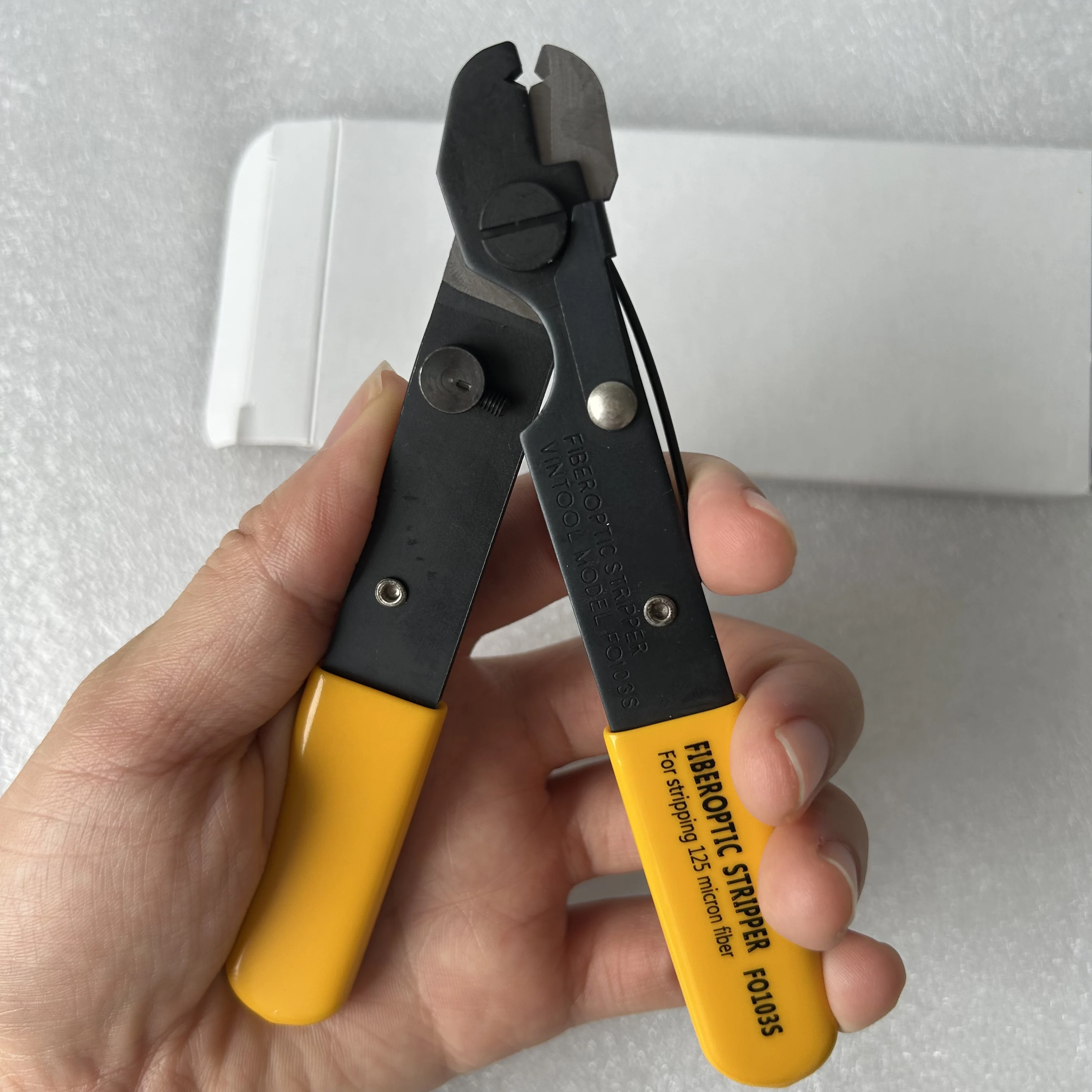 

Miller Single Hole Fiber Optical Stripper FO 103-S Clamp Fibre Stripping Pliers FO103-S Wire Stripper Made In China