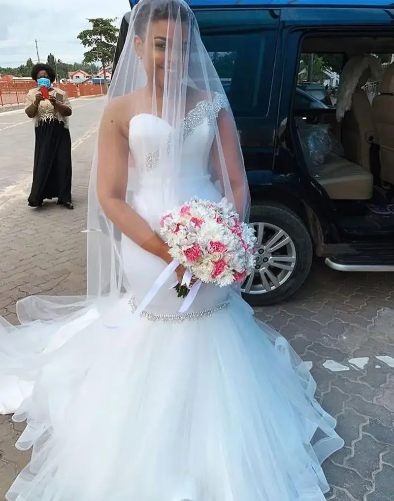 Mermaid Tulle Wedding Dress Sexy Transparent O Neckline Crystal Beaded One-Shoulder Backless Bridal Dress customized 2025