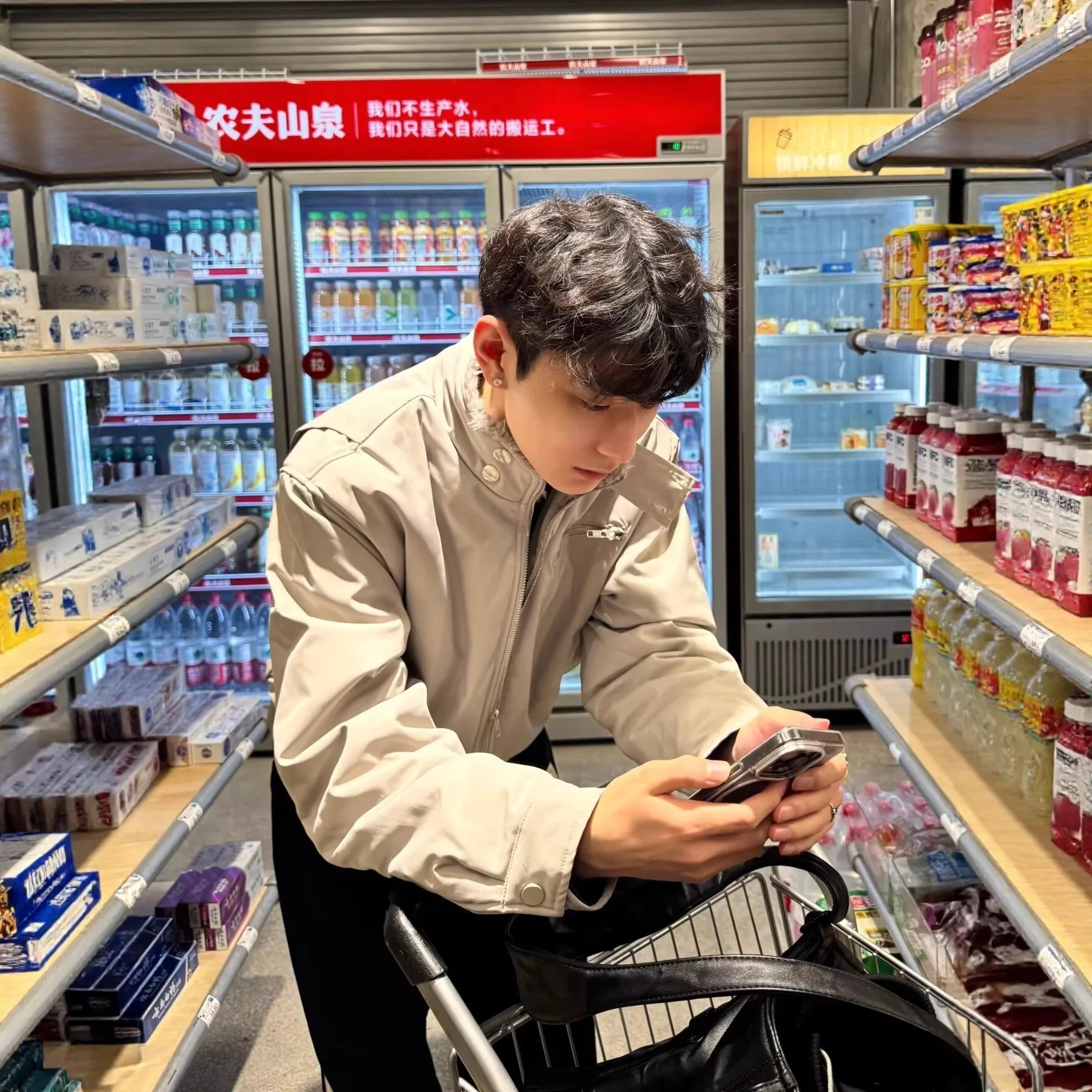 

Меховой воротник для мужской куртки: дизайнерский, элитный, расслабленный крой, из натурального меха, с вышивкой, стильный, для зимы и осени, повседневная модная одежда, разноцветный, в стиле OL