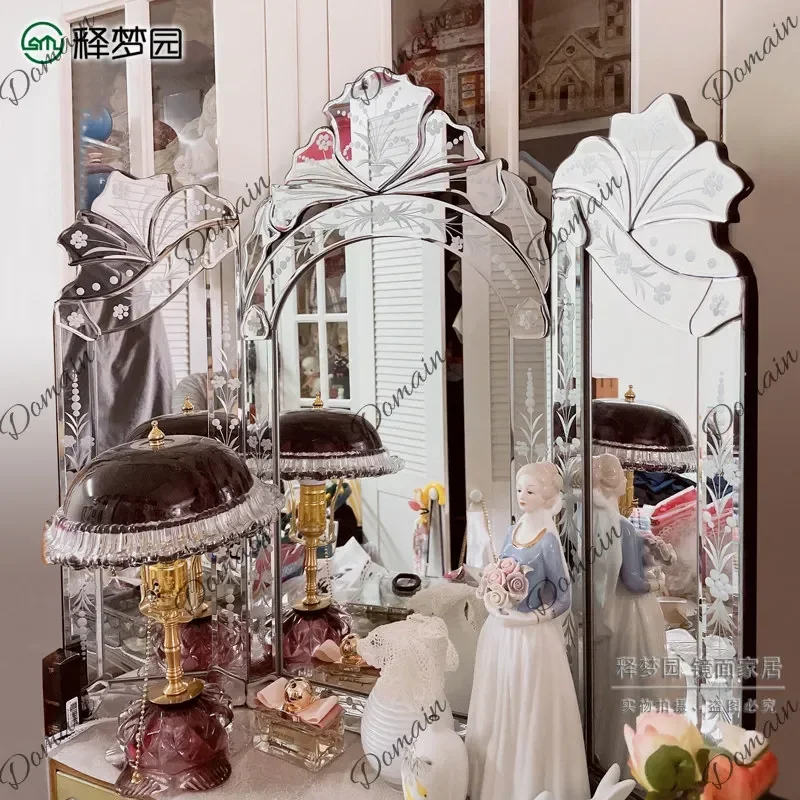 G K X46 Light Luxury Carved Tri-fold Mirror European Neoclassical Bedroom Home Makeup Mirror Dressing Mirror E