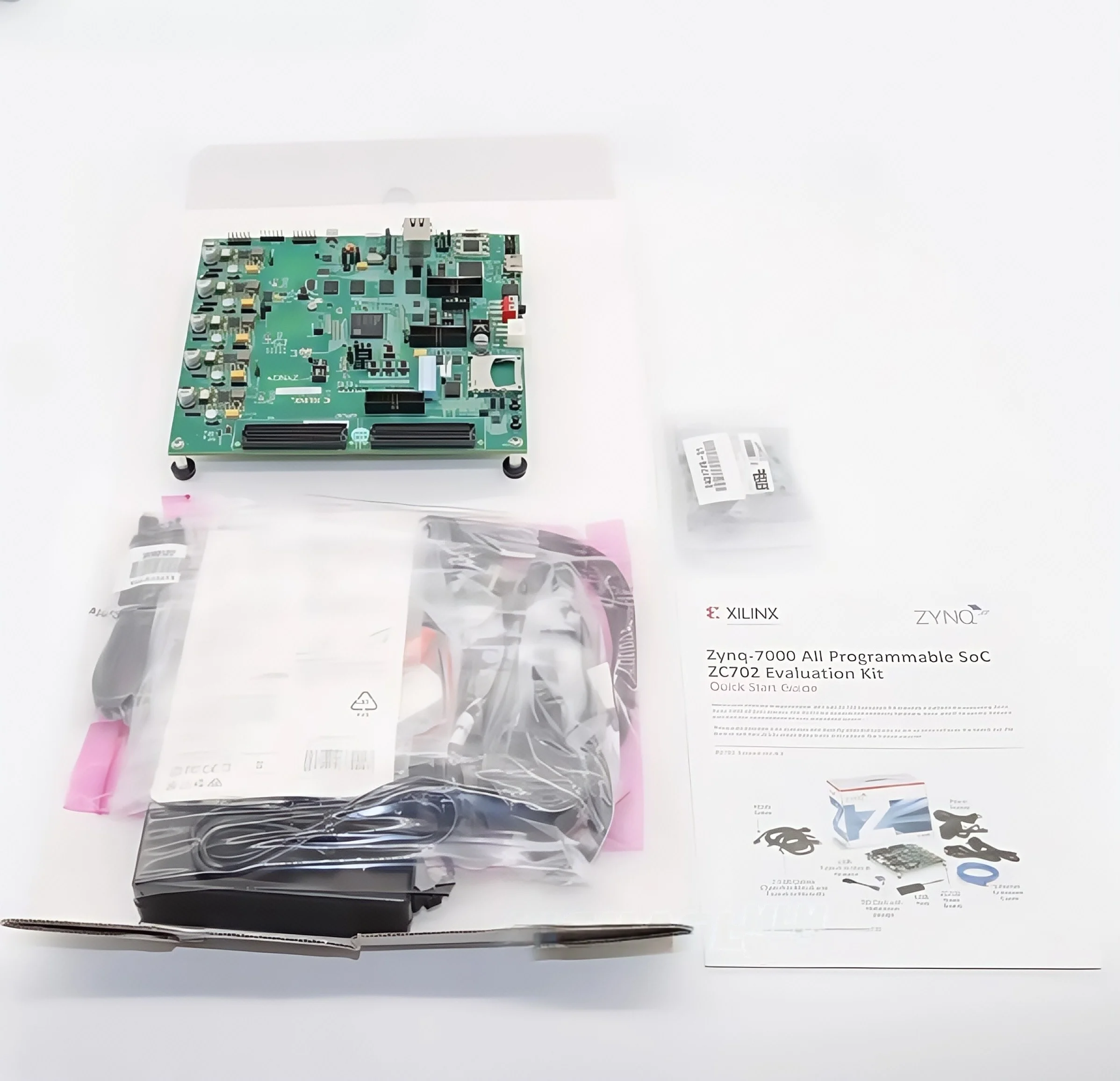 

EK-Z7-ZC702-G Макетная плата ZYNQ-7000 ZC702 Комплект оценки EVAL KIT XC7Z020