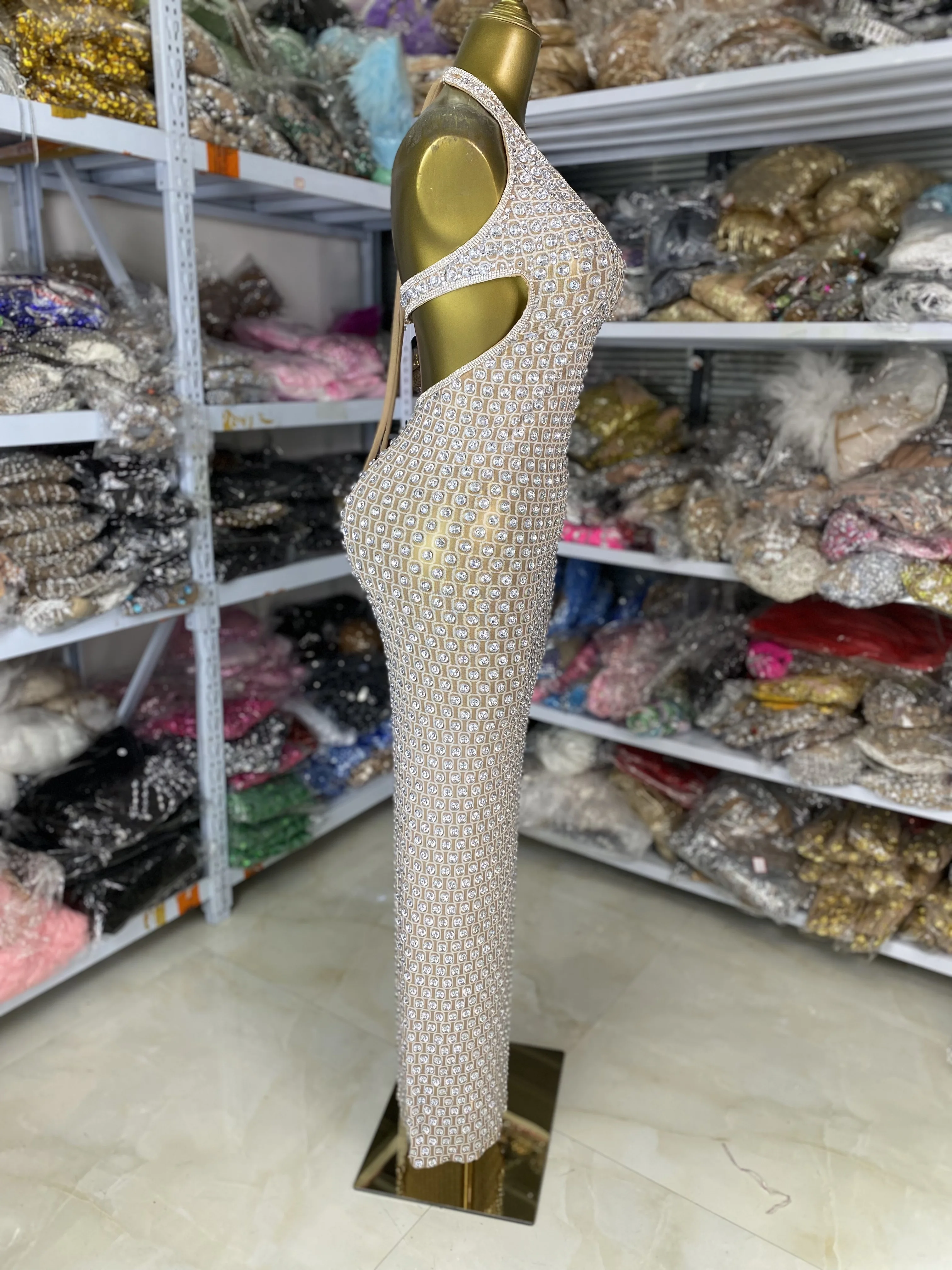 고급 패션 여성용 실버 반짝이 라인스톤 홀터 딥 V넥 컷아웃 맥시 롱 드레스 생일 연예인 이브닝 파티 가운