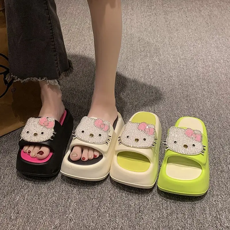 

MINISO Summer fashion diamond inlaid Hello Kitty sequin thick sole raised slippers for women's anti slip beach shoes