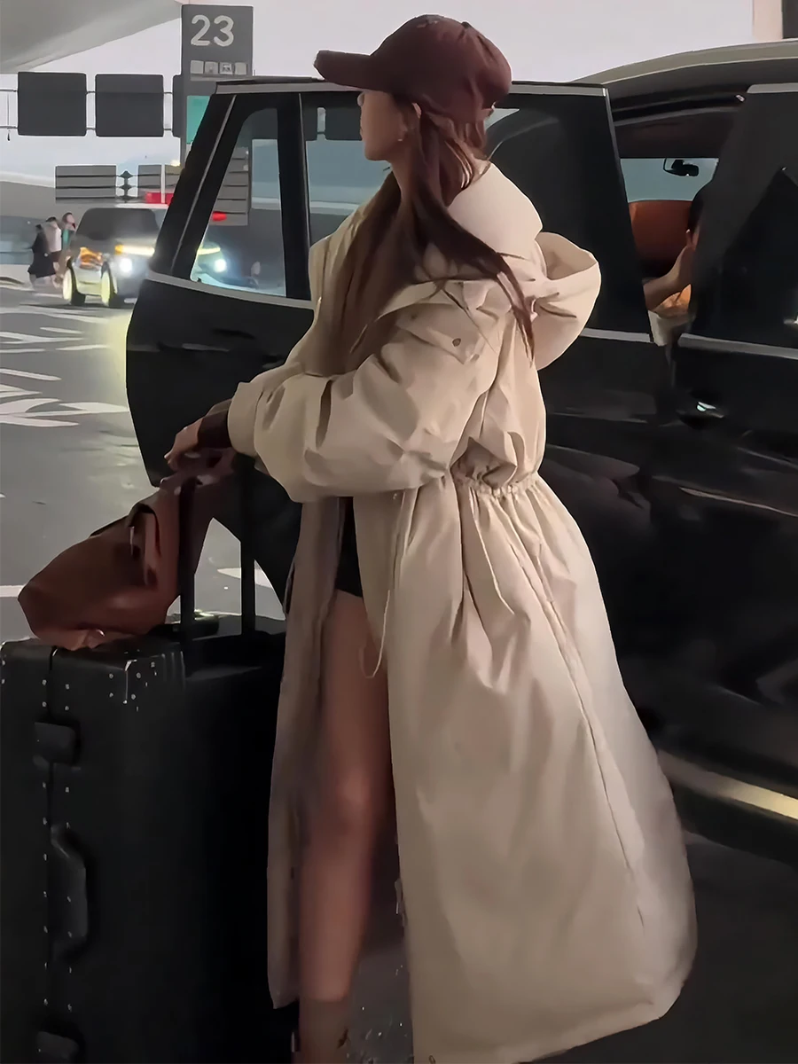 

Утепленное длинное белое пуховое пальто для женщин: модное, теплое, для зимних поездок, стильный дизайн, красивое.