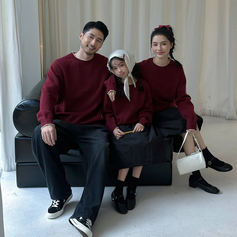 2025 New Autumn Winter Family Matching Sweaters Set for Parents & Kids Outfit Red Photogenic Christmas New Year Wear Knitwear