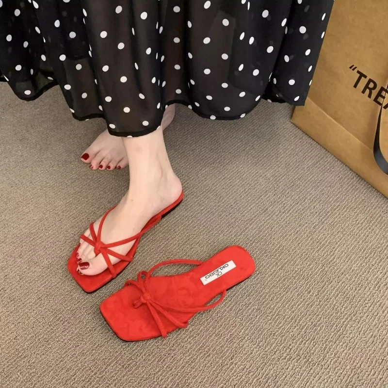 

Concise Pinch Toe Women's Slippers 2025 Summer Outdoor New Peep Toe Beach Slippers Women Flat Bottom Square Toe Modern Slippers