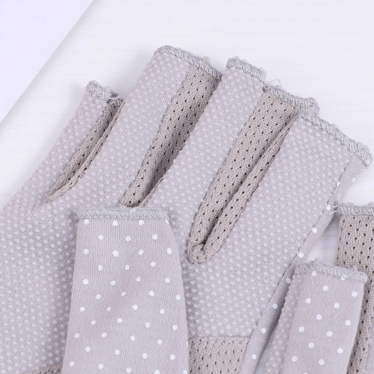 

Uv Protection Gloves Lightweight Women Cycling Sunblock Riding Touch Screen Anti UV Driving Gloves for Biking Summer