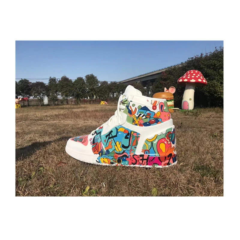 Hot sale Custom Outdoor Decoration Garden Large Sports Shoes Fiberglass Sculpture for shop decoration