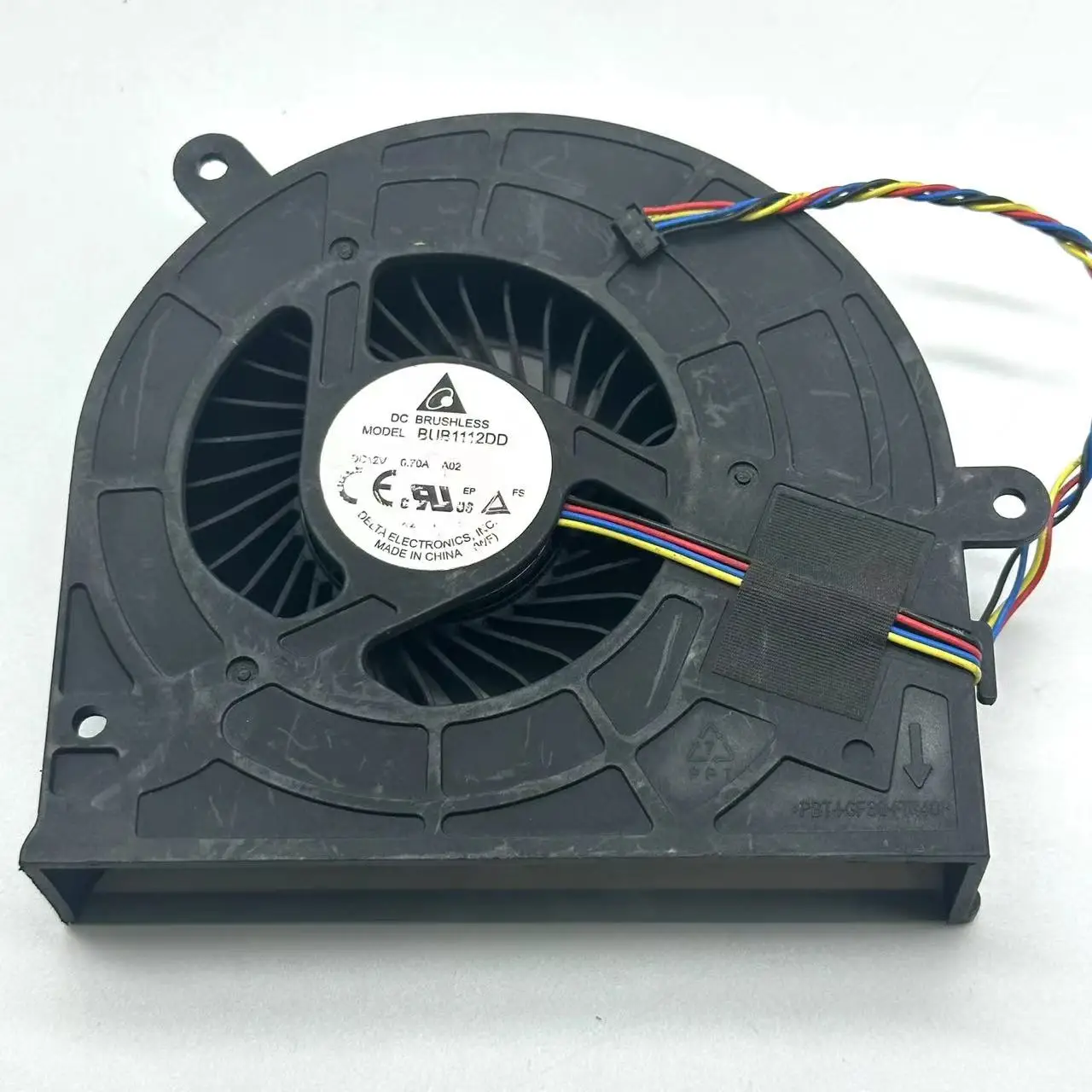 

Delta Electronics BUB1112DD DC 12V 0.70A 4-Wire Server Cooling Fan