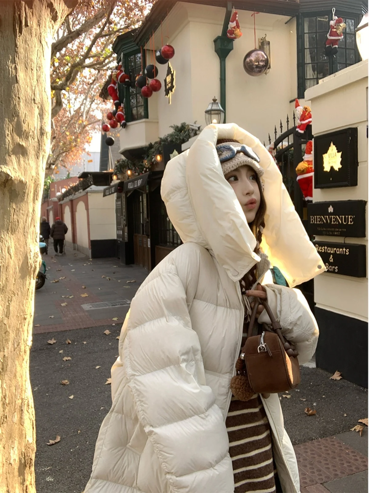 

Длинное женское зимнее пуховое пальто с капюшоном, свободного кроя, теплое, белое, в корейском стиле, для повседневной носки, ветрозащитное, от Moose Studio.