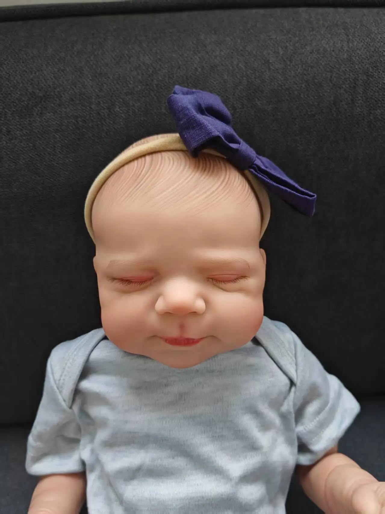 18인치 실물 같은 잠자는 리본 인형 파스칼, 부드러운 천 몸체, 다층 페인팅, 3D 피부, 손으로 그린 머리카락, 보이는 정맥