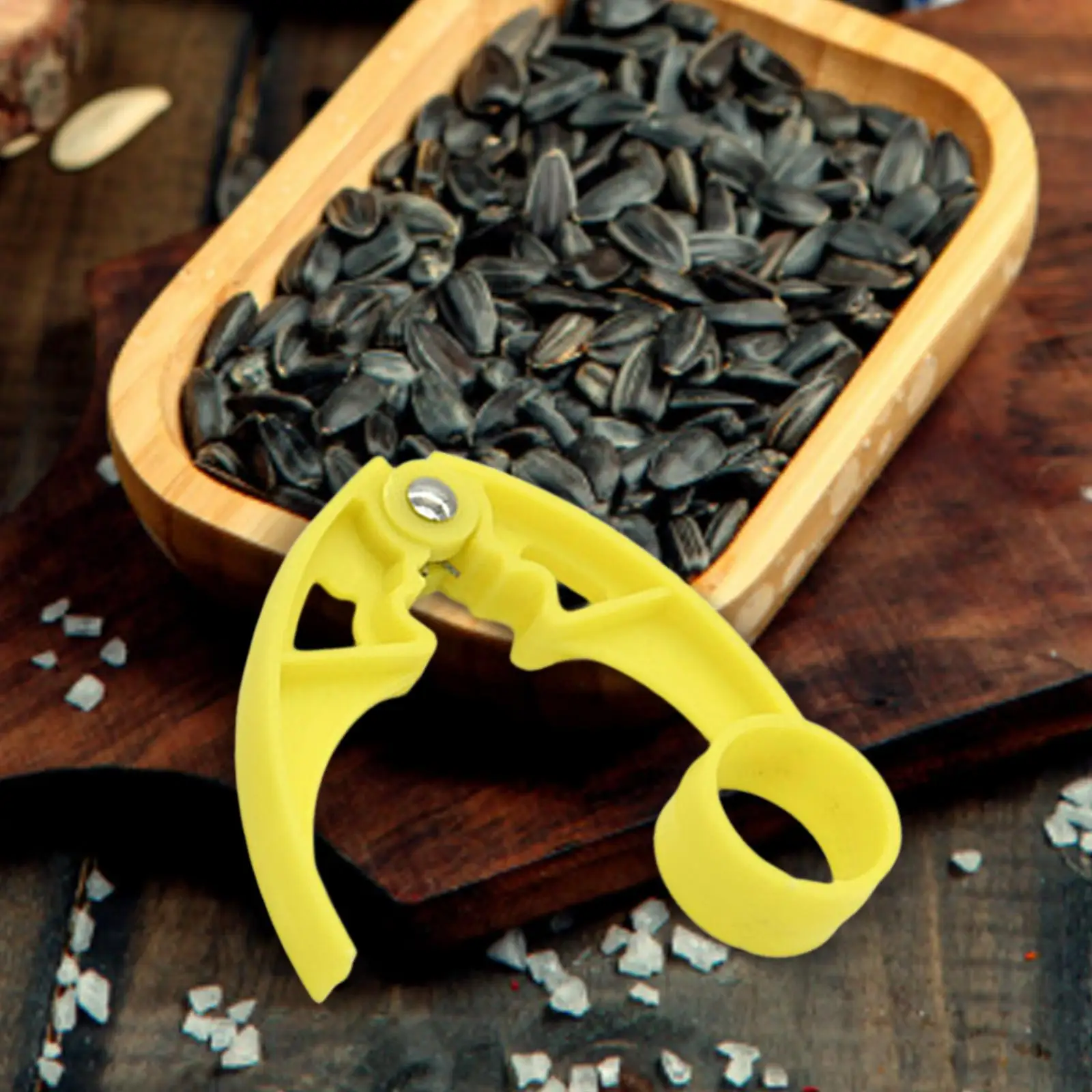 

Seed Cracker Plier Non Slip Multipurpose Melon Seeds Seed Cracker Sheller