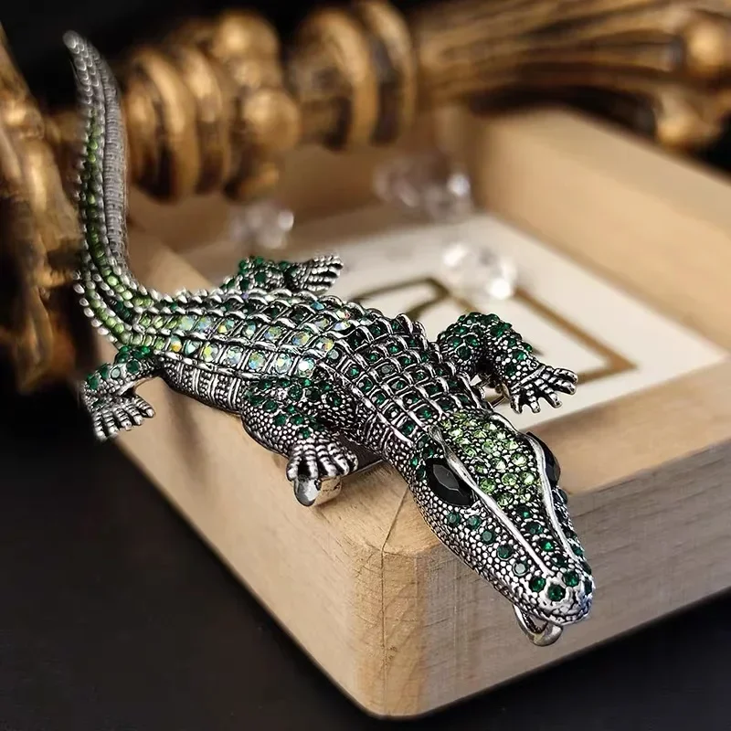 Large Size Rhinestone Crocodile Brooch Vintage Animal Pins and Brooches Gift for Women Crystal Alligator Pin Jewelry Corsage