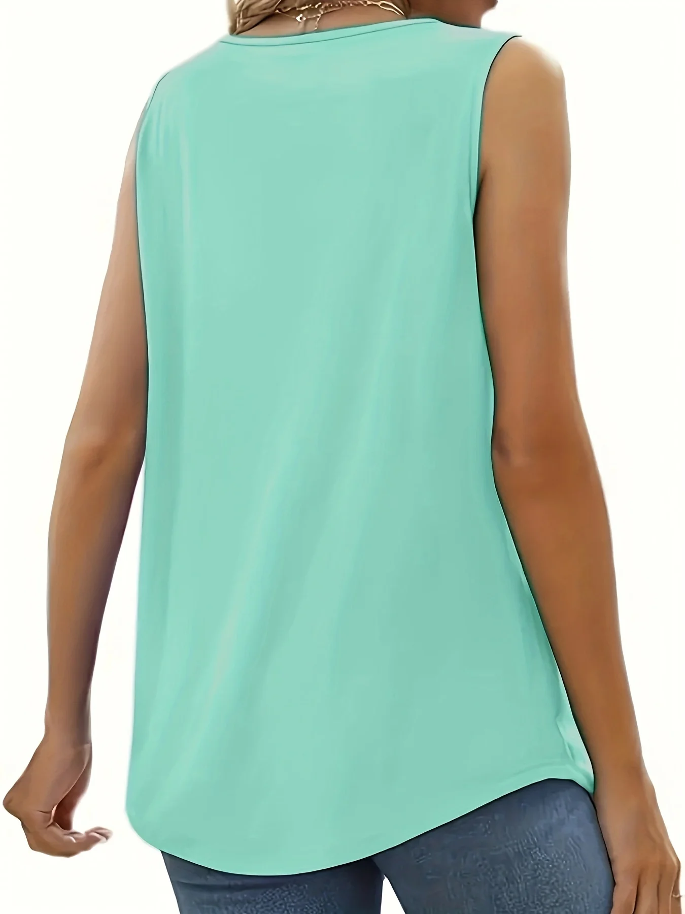 Solid color versatile sleeveless chest pleated casual vacation top