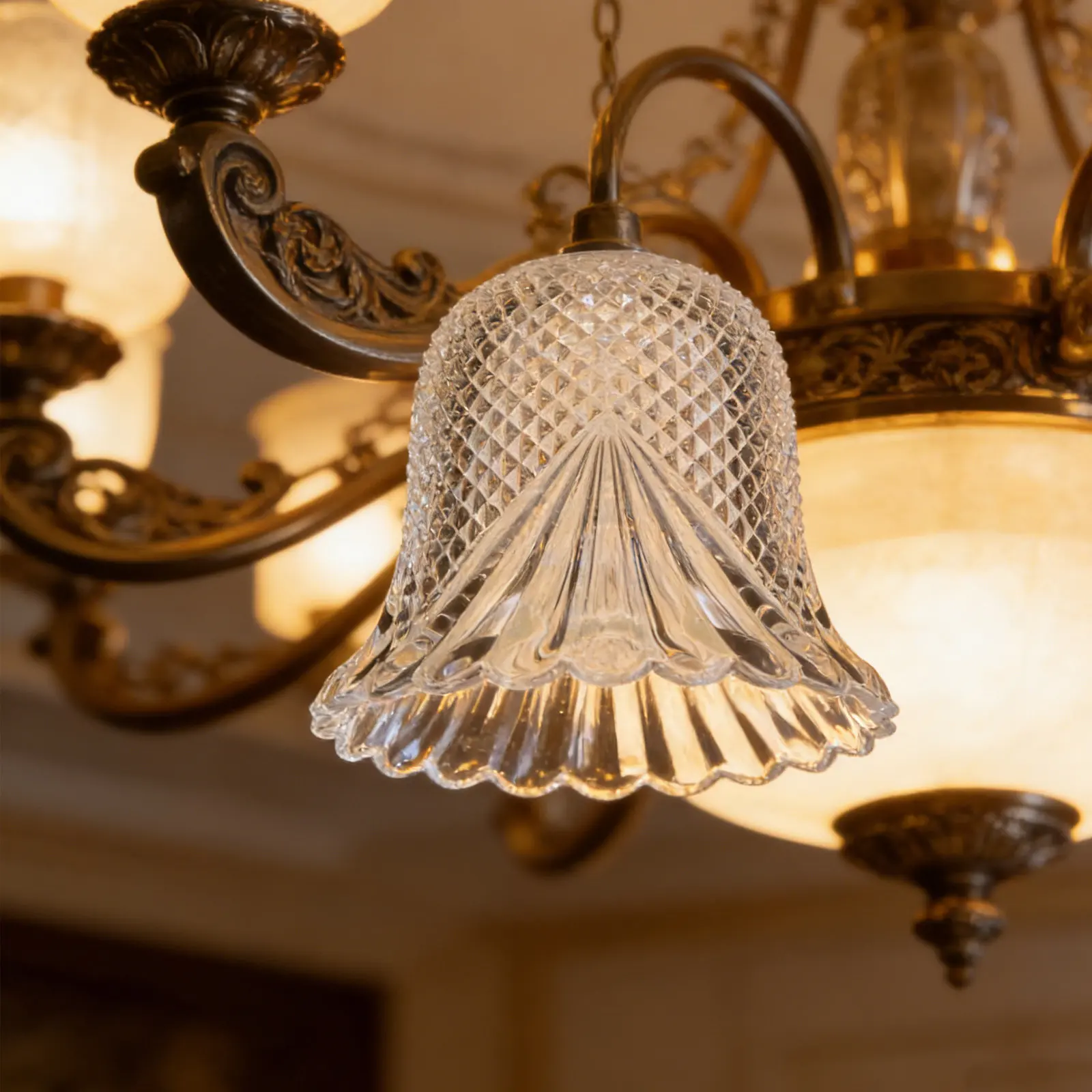 Glass Lampshade Replacement Flower Shape Ceiling Light Cover for E14 Pendant Lamp 3.5cm Fitting Vintage Pendant Light Shade