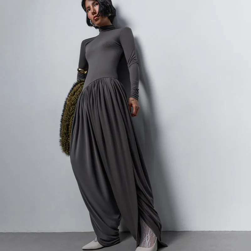 เสื้อผ้าผู้หญิงสไตล์ยุโรปและอเมริกาใหม่ประจำปี 2025 เสื้อคอเต่าทรงเข้ารูป สีพื้น แขนยาว จีบระบาย