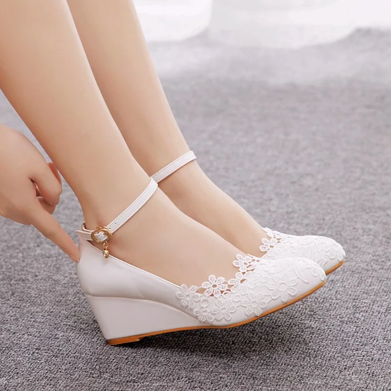 

Spring Round Toe Shallow White Lace Wedding Shoes 5cm Low Heel Slope Heel Single Shoes High Heel Banquet Large Size Women's Shoe