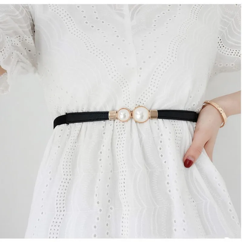 A Slender Waist Belt for the Dress, Which Can Cinch the Waist, Exudes an Elegant and Retro Charm. It Features Pearl Double Buckl