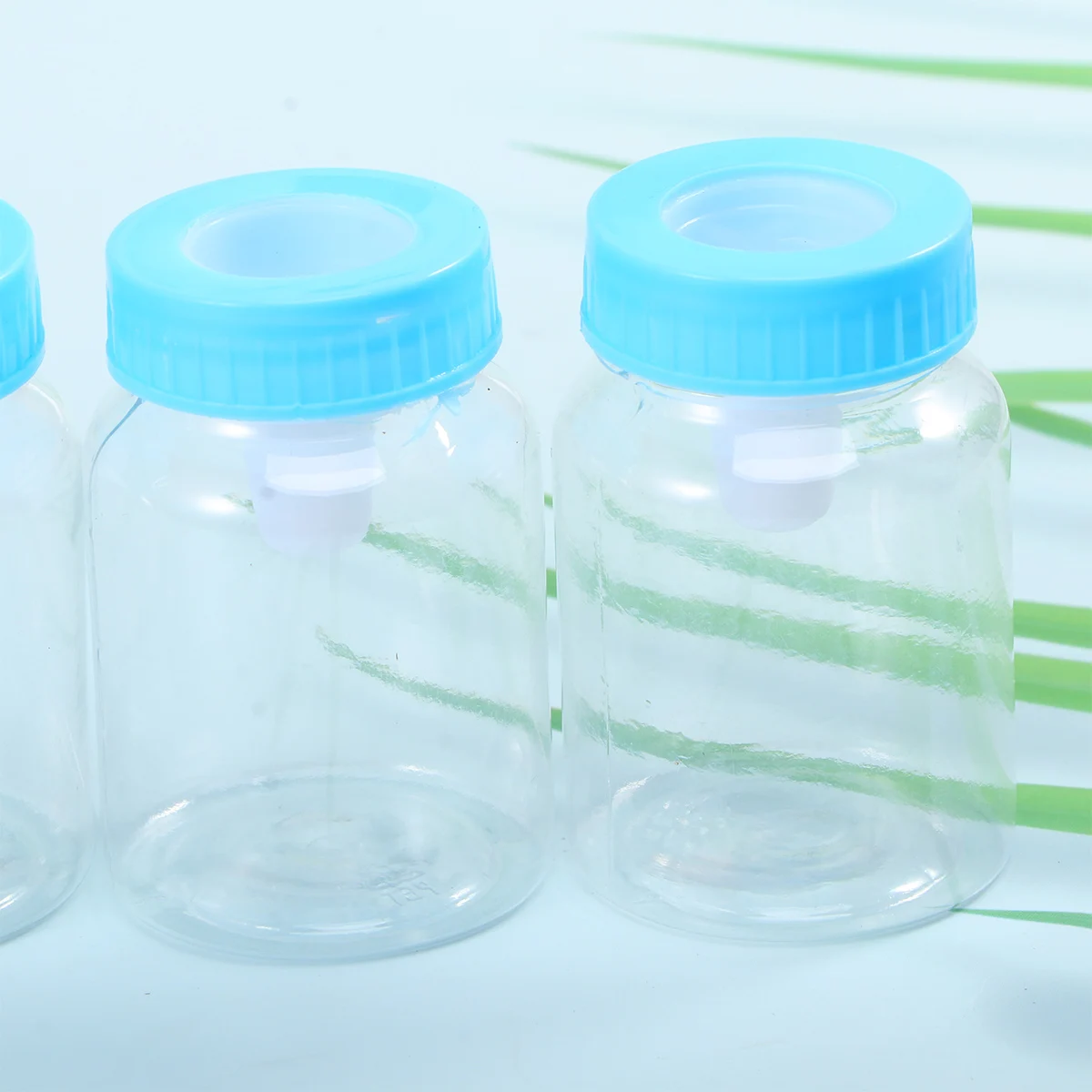 

36pcs Cartoon Nursing Bottle Candy Storage Boxes Mini Milk Bottle Candy Holder Plastic Gift Boxes (Blue)