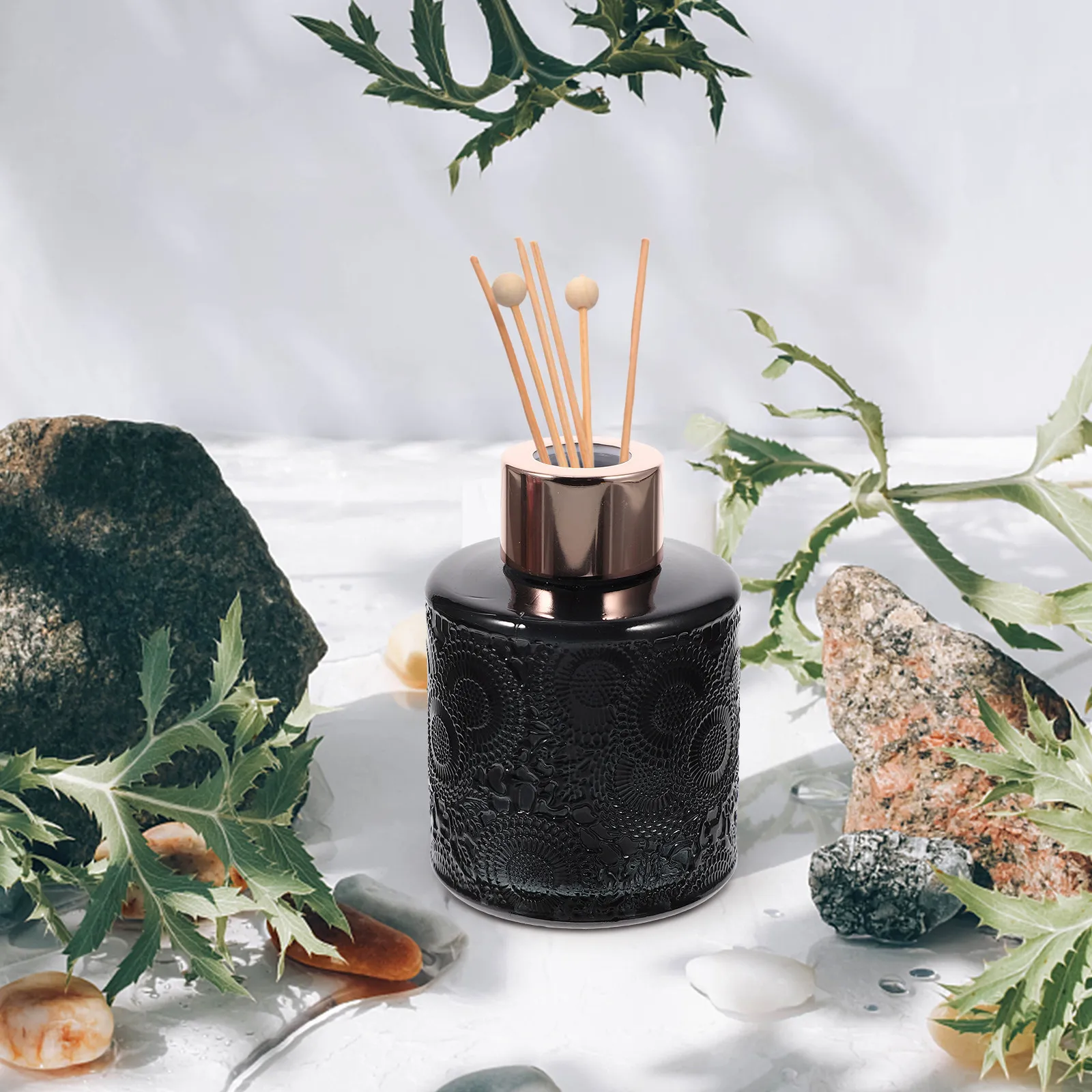 

Набор из 4 флаконов для аромадиффузора: рельефные стеклянные емкости для парфюмерии, широкогорлые держатели для эфирных масел для декора дома, спальни, гостиной