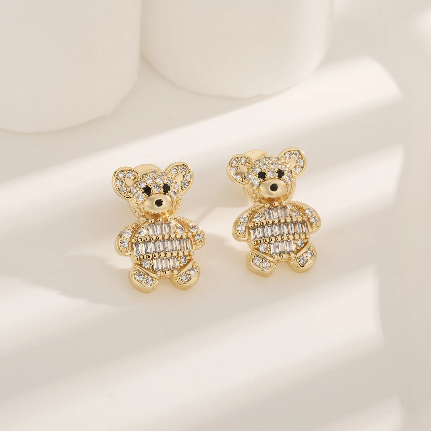 VCT Cute Bear Women's Stud Earrings Crystal Cubic Zirconia Piercing Earrings Women's Girls Gift Jewelry Earrings