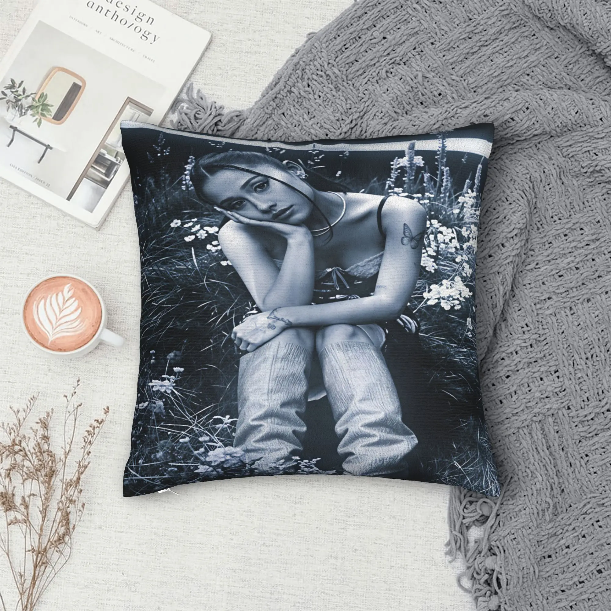 Arianas Grande  Pillow Cover  Comfy Cushion Cover Fashion Pillow Case For Couch Sofa Bedroom