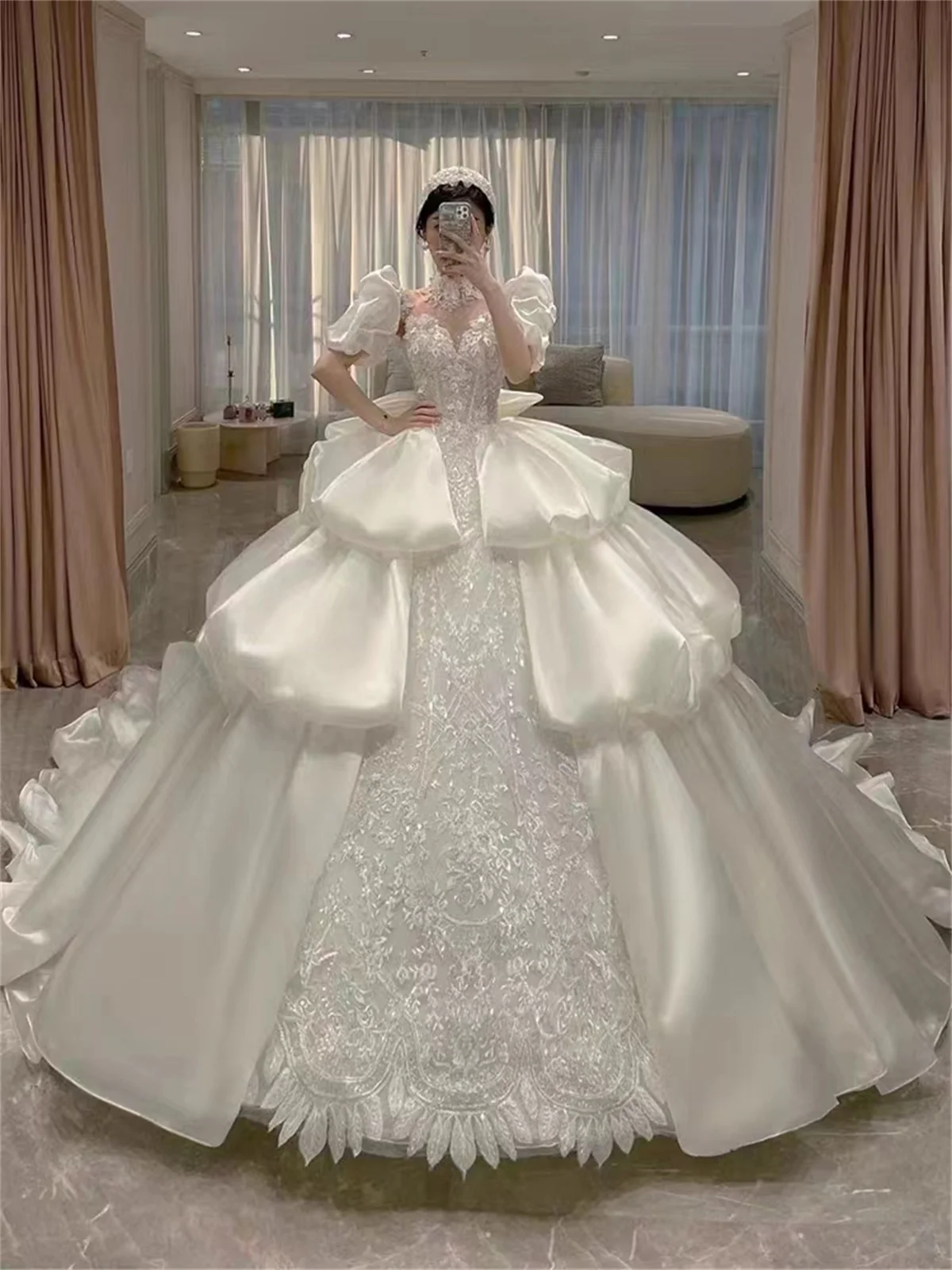 Luxury Wedding Court Train White V-neck Lace Sequins Diamond Tulle Satin Puff Skirt Puff Sleeves Pearl Bow 2023 Robe De Mariée