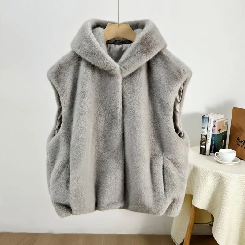 Met capuchon namaakbont korte vest jas dames 2025, nieuwe herfst winter revers mouwloze harige jassen dikke warme faux nertsen pluche overjassen