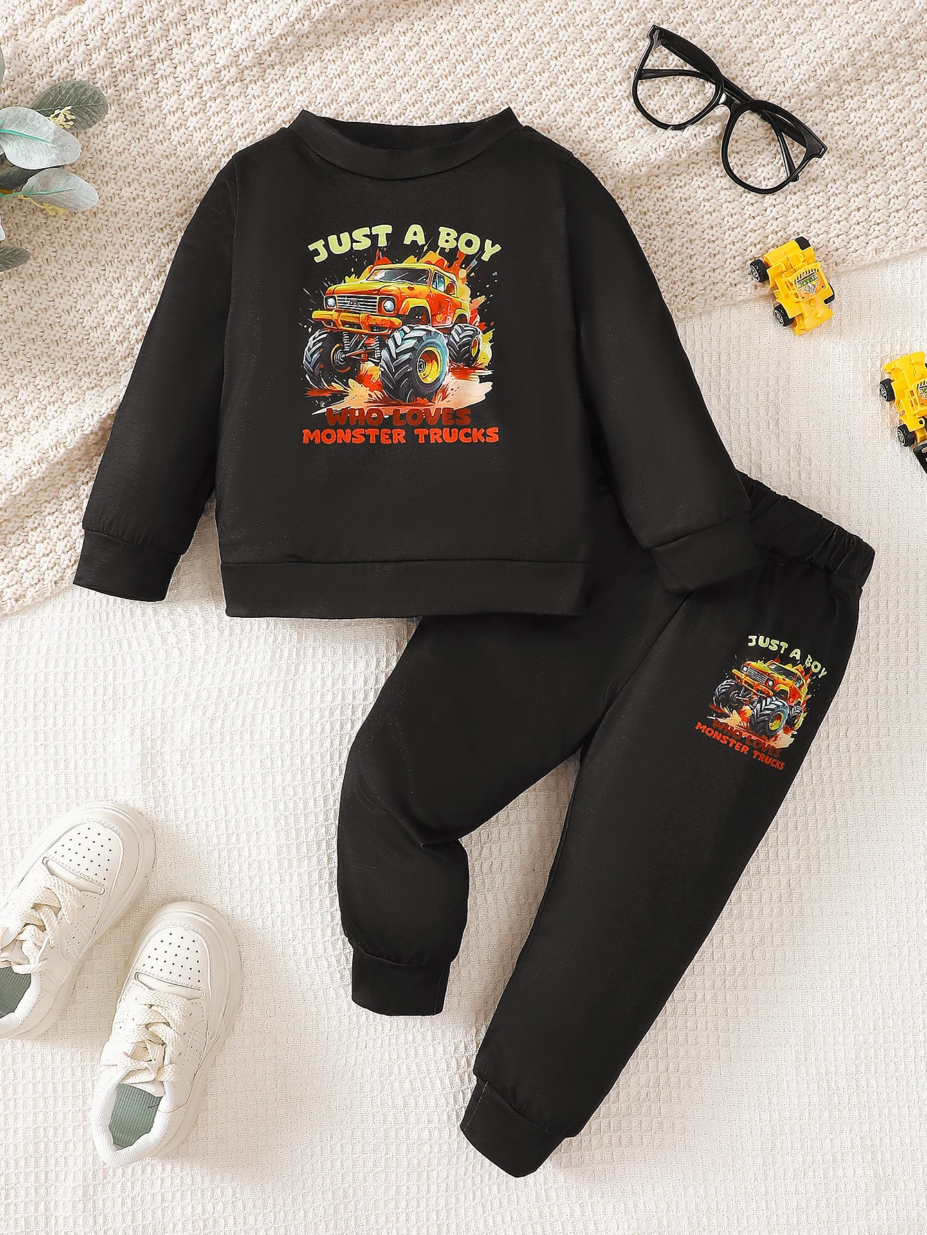 Two-piece set for boys, off-road vehicle & letter print long-sleeve top + pants, casual and comfortable little boy's clothing, autumn and winter