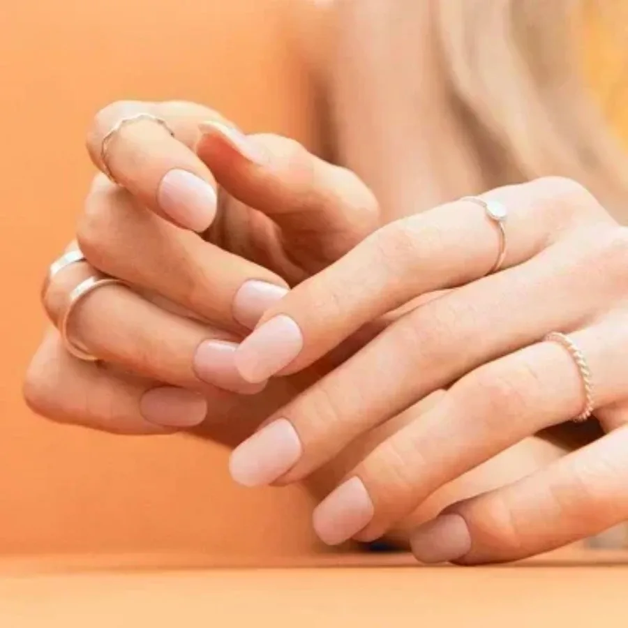 مجموعة جل لفن الأظافر - كريمي خفيف - 30 قطعة