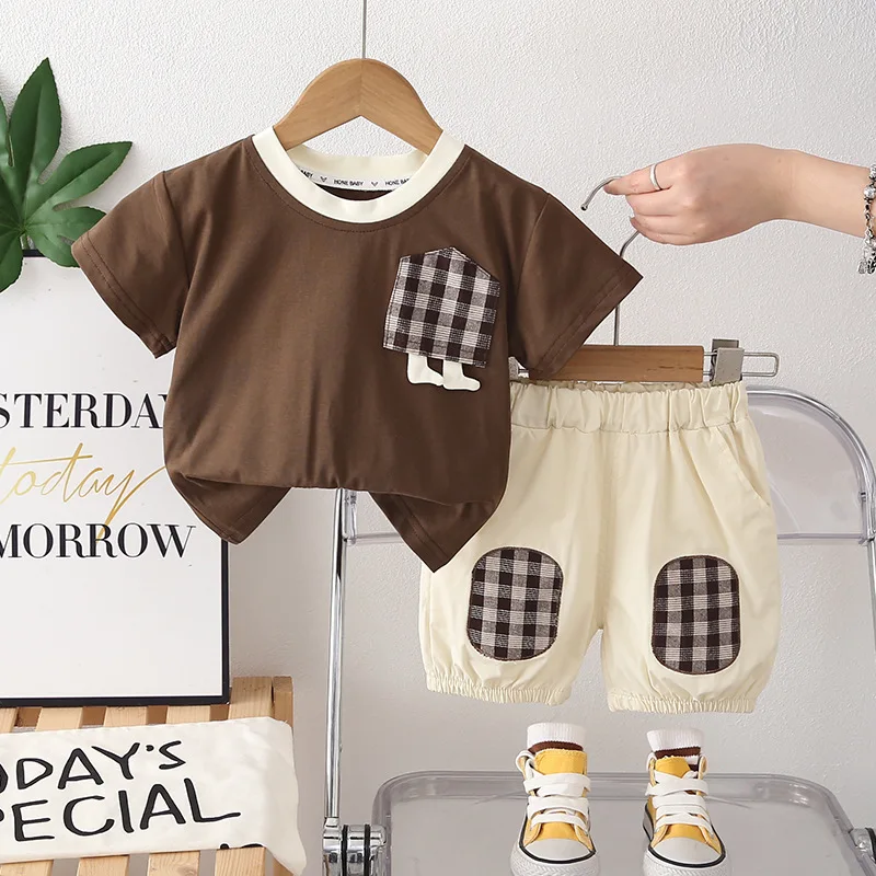 

Одежда для младенцев, новая летняя одежда для маленьких мальчиков, повседневные клетчатые футболки с короткими рукавами и шорты с карманами, комплект из двух предметов, детская одежда