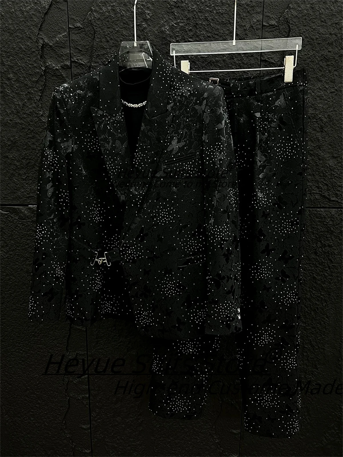 

Luxuly Black Jacquard Men Suits Customized Slim Peak Lapel Groom Wedding Tuxedos 2Pcs Sets Male Party Blazers trajes para hombre