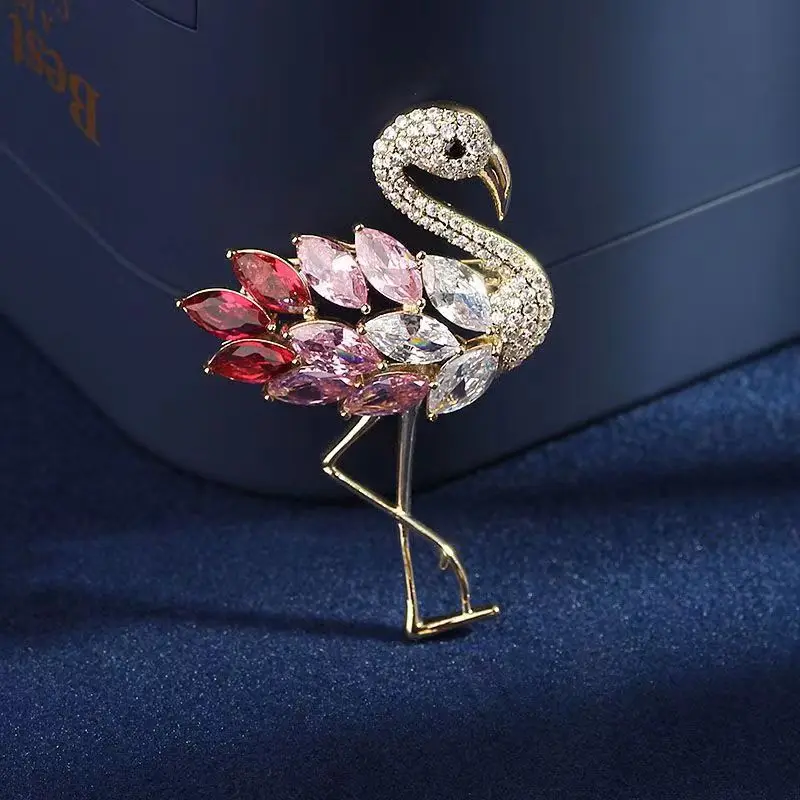 Fashion Pretty Flamingo Bird Brooches For Women Unisex Pins Bird Animal Dress Accessories Party Brooch Lady Luxury Jewelry Gifts