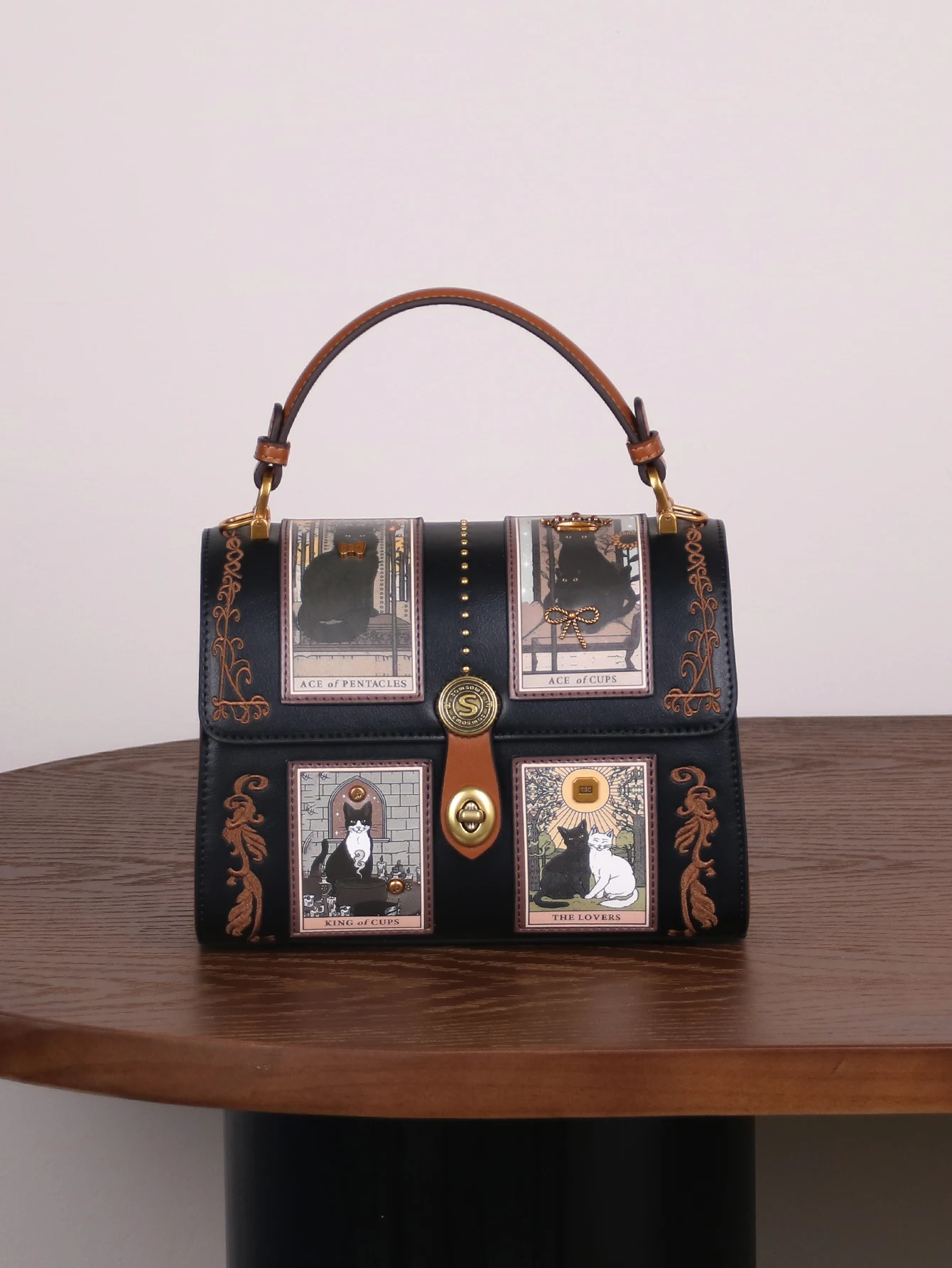 Vintage and Luxury Handheld Boston Bag with Exquisite Embroidery and Beautiful Cat Pattern 2026 Women's Versatile Crossbody Bag