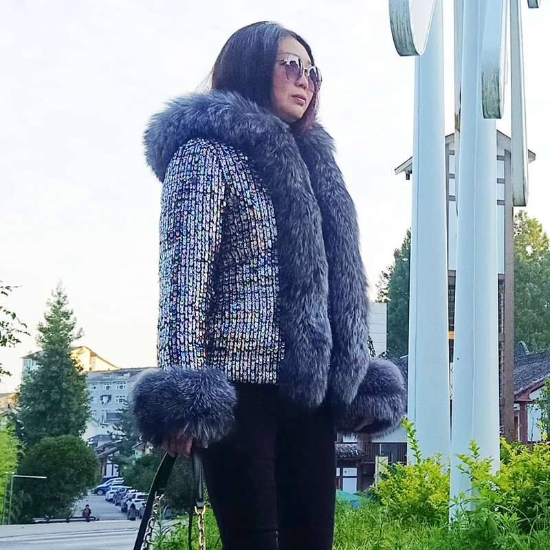 2023 New Down Coat Short and Thickened Winter Silver Fox Collar Hooded Coat with Colorful Sequins in Europe and America for Wome