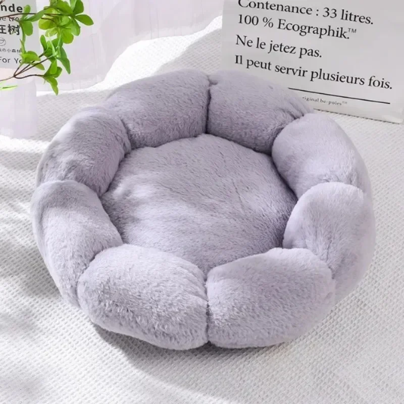 Comfortable Sleep Pet Bed Unique Flower-Shaped for Indoor and Outdoor Use Dog Mat  Dog Beds for Large Dogs