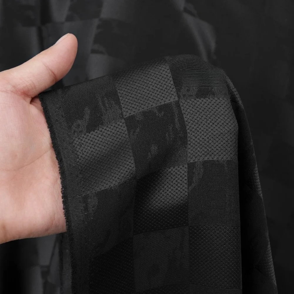 

Черная жаккардовая ткань в шахматном порядке с уксусной кислотой для нового китайского стиля, глянцевая атласная одежда, материал для шитья своими руками, ткань на метр