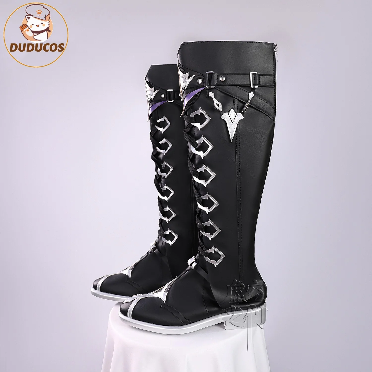 متوفر في المخزون أحذية Flins لعبة Genshin Impact DUDU الرجال أحذية سوداء طويلة Kyryll Chudomirovich Flins أحذية الهالوين التأثيرية