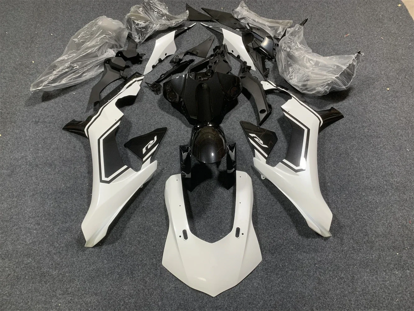 Motorcycle Fairing Kit fits Yamaha YZF1000   2015 2016 2017 2018 2019 year R1 15-19 Fairing Pearl Black White motorcycle