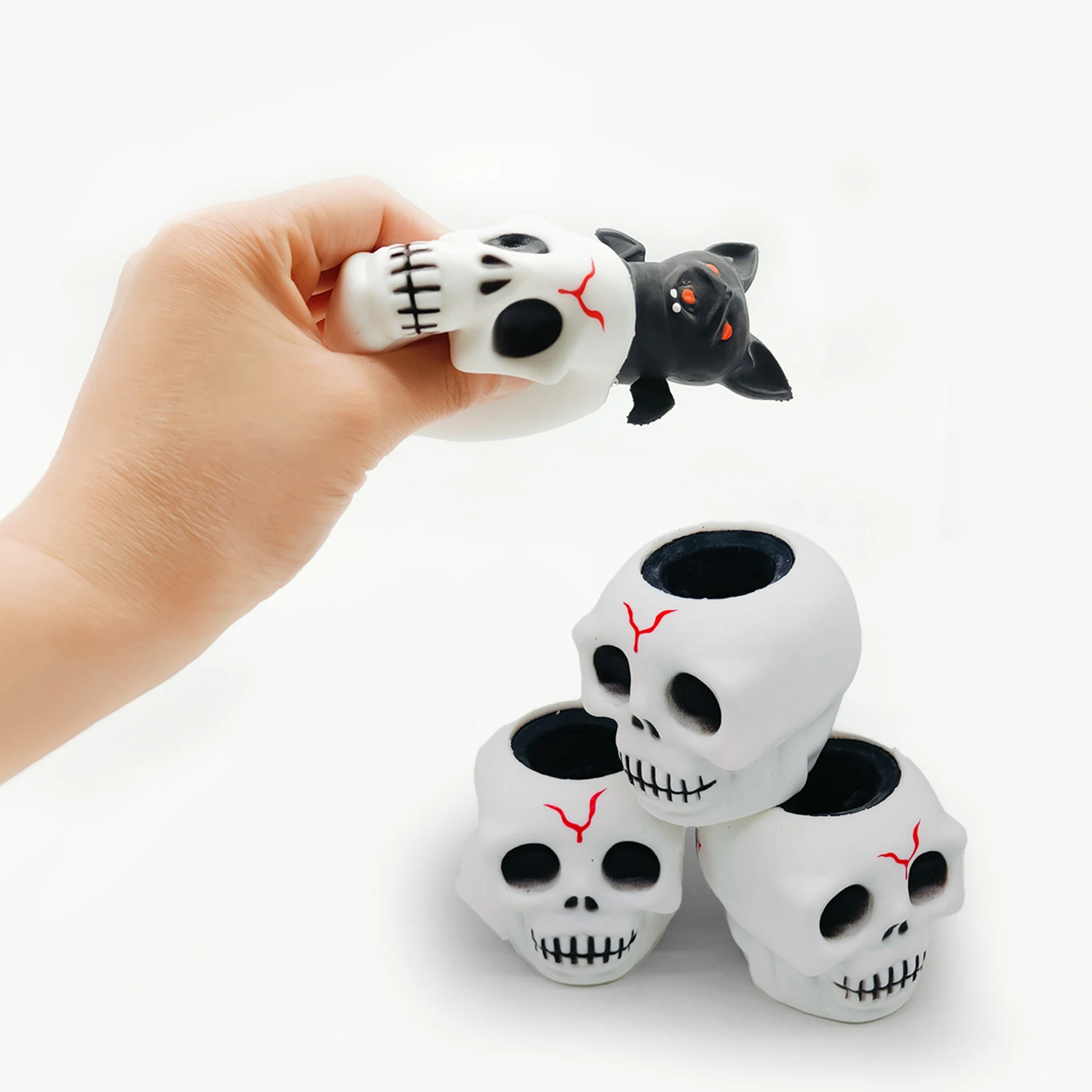 

Halloween Fun Ghost Head Squeezing Skull Cup Pinching Music Ventilating Toys Teasing New and Unique Toys
