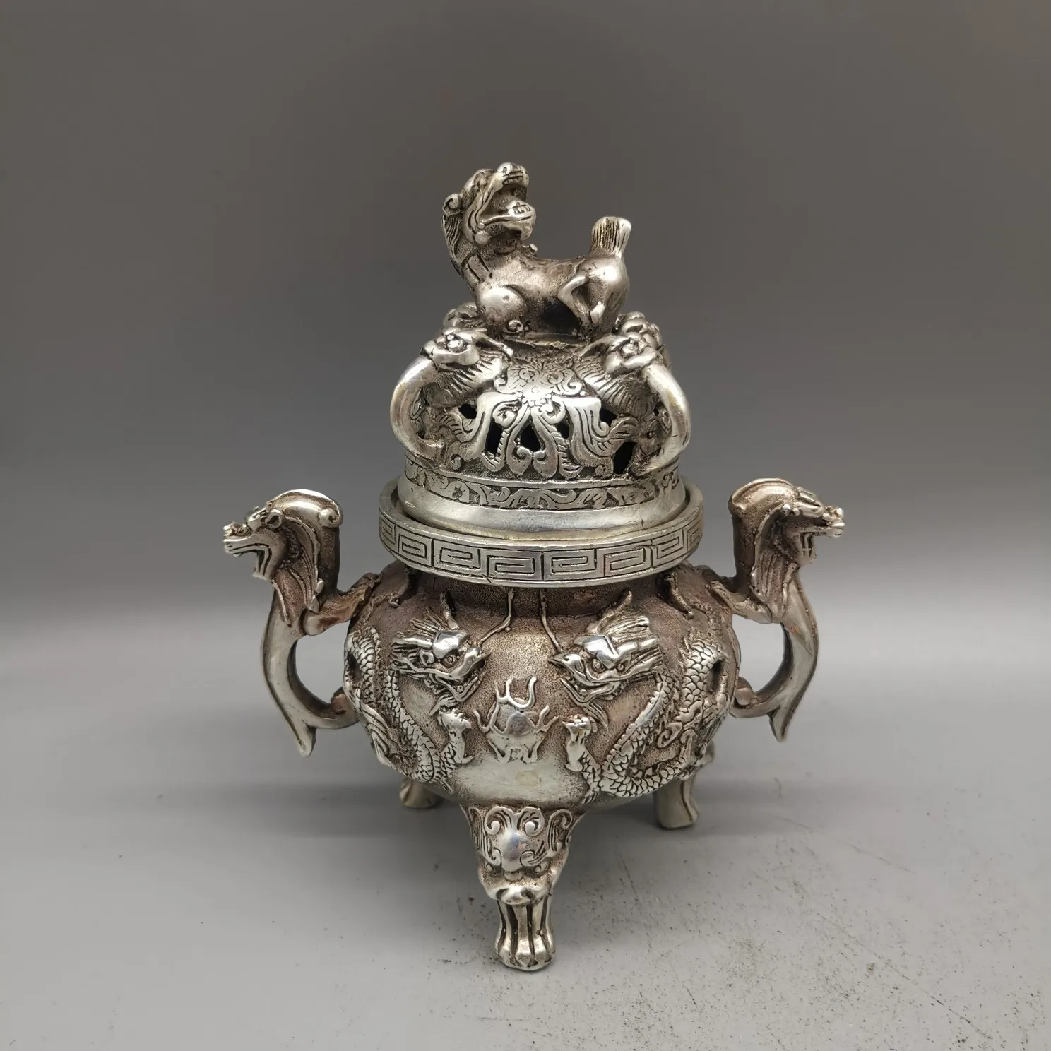 China Fine Workmanship Tibetan Silver White Copper Sculpture inch Double Dragons Play With Pearls inch Censer Metal Crafts D