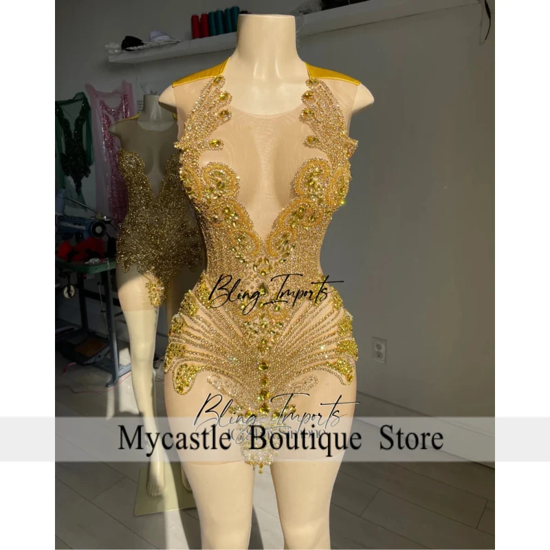 

Luxury Gold Crystal Beaded Sheer Mesh Diamonds Mini Cocktail Dresses 2026 Sleeveless Deep V Neck Prom Party Gown Customized