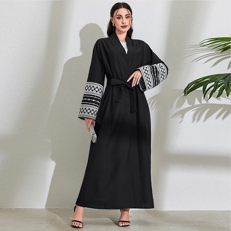 Latest Design Fashion Embroidery Kimono Oversized Muslim Robe Syari Female Full Length Muslim Outerwear Open Abaya With Belt