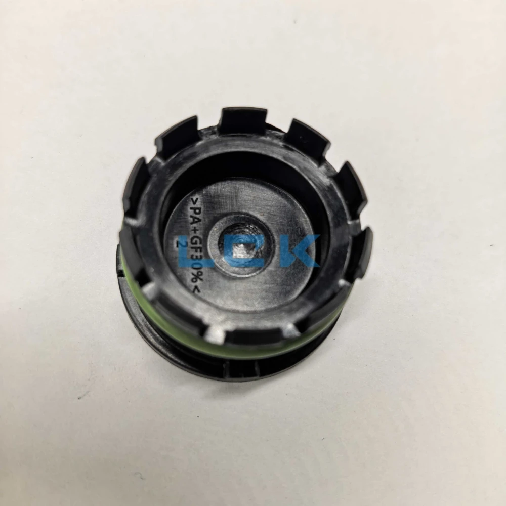 Felendo Engine Timing Plug Cover for Crankshaft LR073789 JDE36593 Fit for Land Rover Discovery 2017 Auto Spare Parts