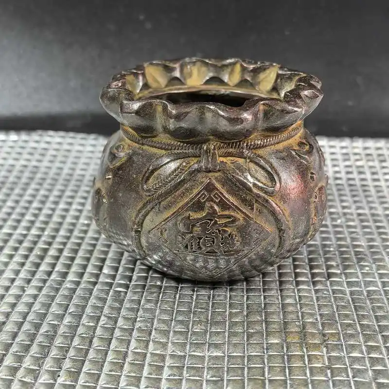 Money , treasure bowl, craft ornament, fortune bag, piggy bank, wealth-attracting home decoration