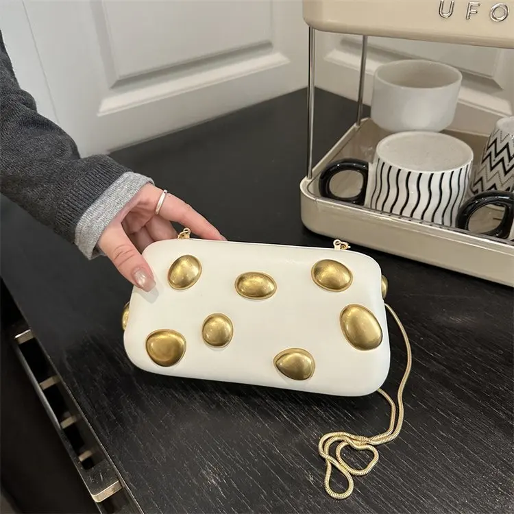 

Осенне-зимняя новая металлическая сумка-коробка, женский элегантный темпераментный клатч, простая индивидуальная модель ужина, высококачественная банкетная сумка