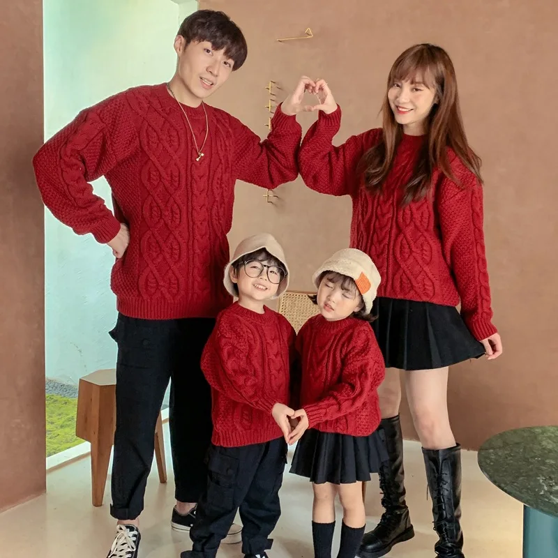 Christmas Family Matching Sweater Dad Mom And Daughter Son New Year Clothes 2023 Women Baby Girl Boy Red Knitted Top Men Jumper